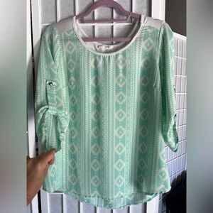 Women’s Aztec print shirt blouse very cute teal color